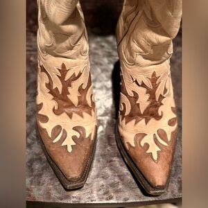 🔥🔥🔥Women’s Dan Post boots🔥🔥🔥.